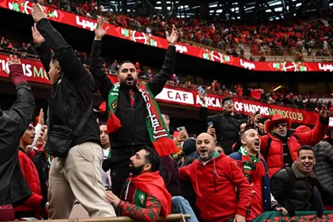 الركراكي يدعم حملات "رفع النسق التشجيعي" للمغرب في الكان